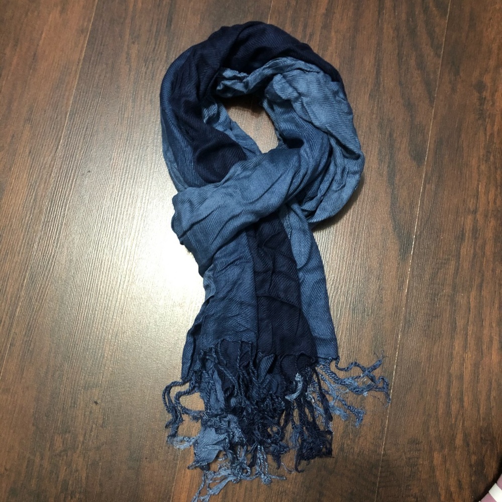 Blue gradient scarf
